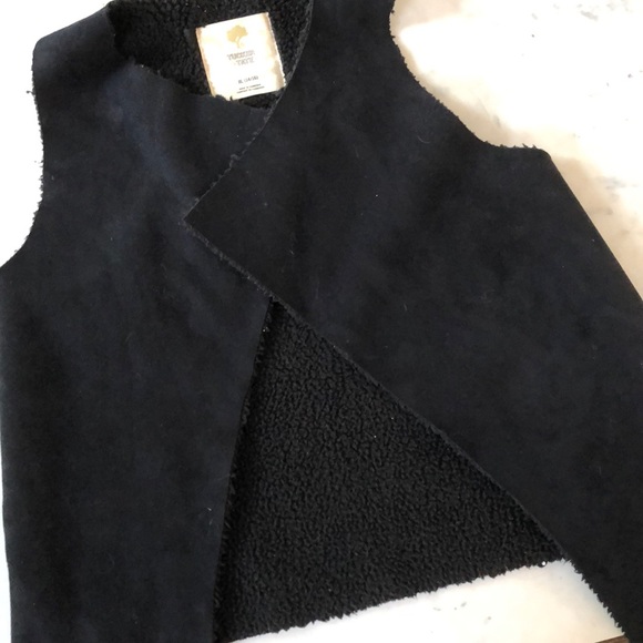 Tucker and Tate faux suede vest with fleece inside - Picture 1 of 4
